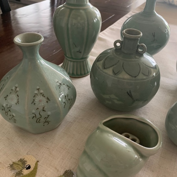 Elegant Green Celadon Vase Set - Picture 5 of 8